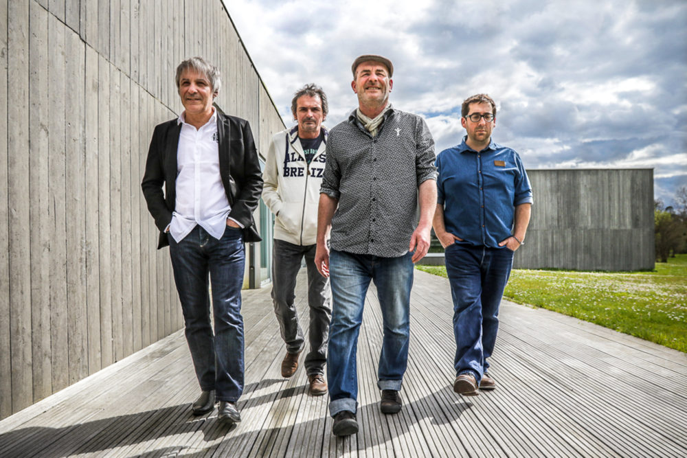 -Red_Cardell2016_2-15-5